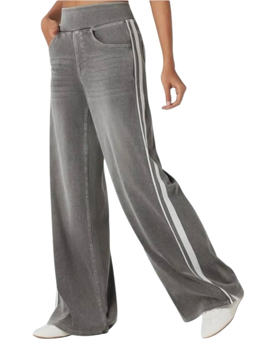 Halara Flex High Waisted Stripe Wide Leg Flowy Washed Casual Jeans Medium New